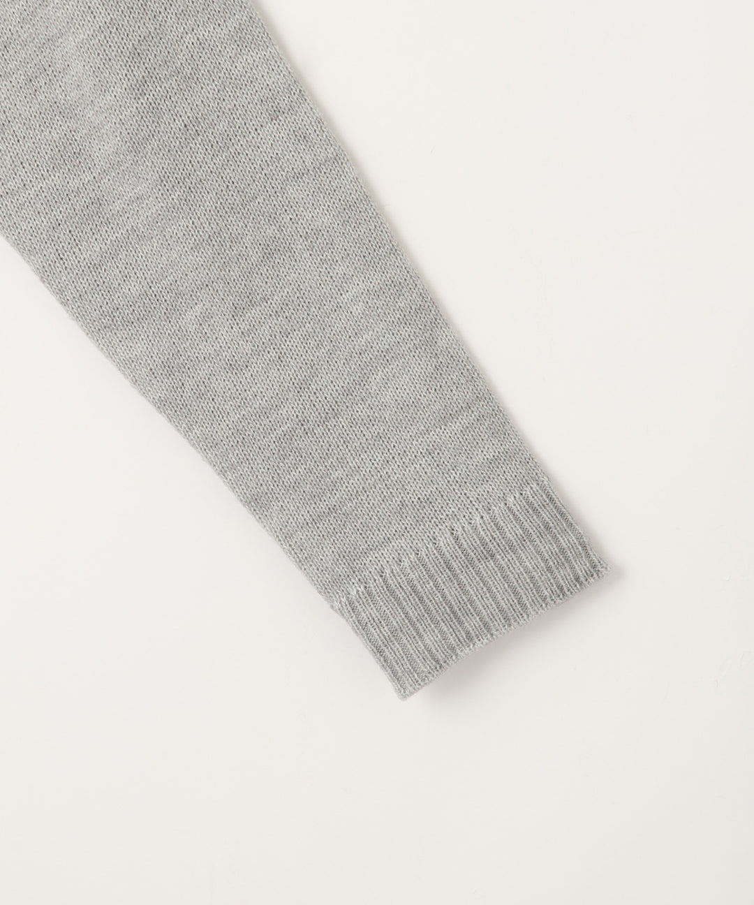 アルパカ混ロゴニット