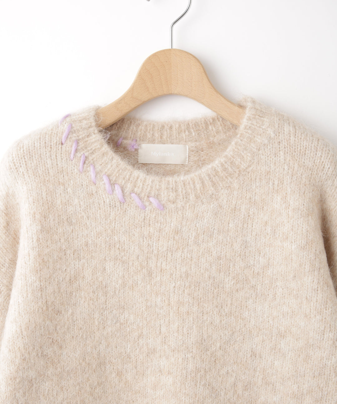 アルパカ混ハンドステッチニット