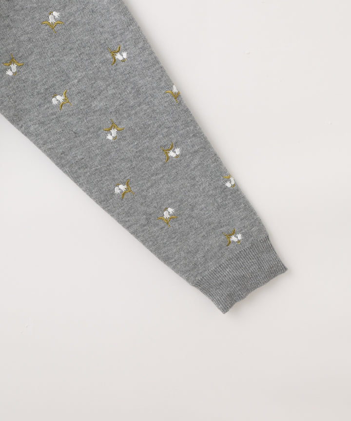 フラワー刺繍ハイネックニット