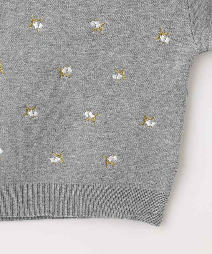 フラワー刺繍ハイネックニット