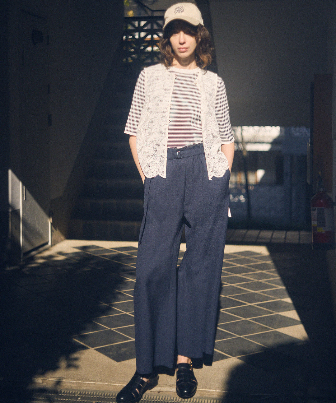 ストレートシルエットパンツ