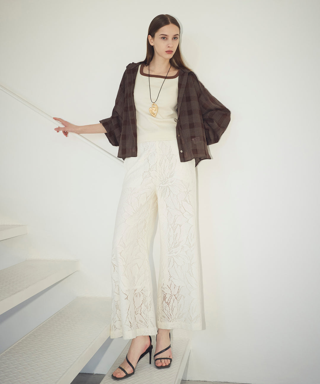 サッカーチェックフードデザインブラウス